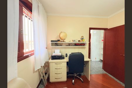 Casa à venda com 215m², 3 quartos e 3 vagasQuarto 1