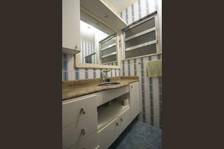 Apartamento para alugar com 150m², 3 quartos e sem vaga Apartamento para alugar com 150m², 3 quartos e sem vagaBanheiro da Suíte 1