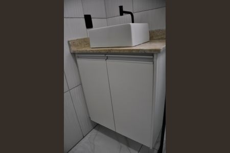 Apartamento à venda com 61m², 2 quartos e 1 vagaBanheiro Social