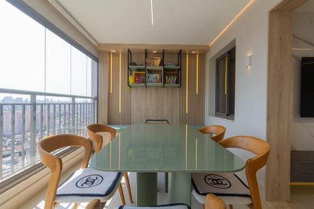 Apartamento à venda com 114m², 3 quartos e 2 vagasVaranda