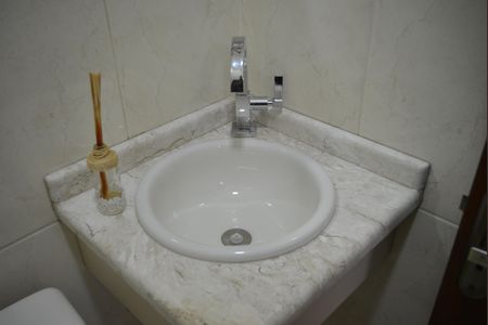 Casa à venda com 146m², 3 quartos e 4 vagasLavabo