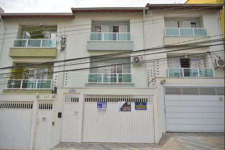 Casa à venda com 146m², 3 quartos e 4 vagasFachada