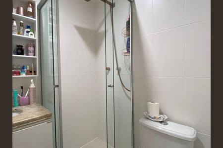 Apartamento à venda com 143m², 3 quartos e 3 vagas Apartamento à venda com 143m², 3 quartos e 3 vagasBanheiro da Suíte 1