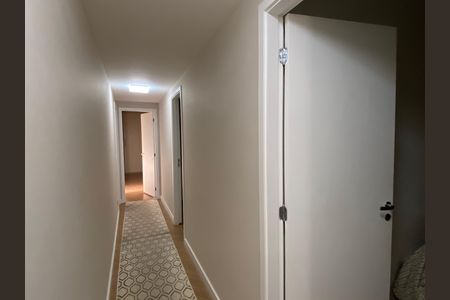 Apartamento à venda com 143m², 3 quartos e 3 vagas Apartamento à venda com 143m², 3 quartos e 3 vagasCorredor