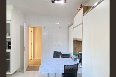 Apartamento à venda com 143m², 3 quartos e 3 vagas Apartamento à venda com 143m², 3 quartos e 3 vagasCozinha - Área de Serviço