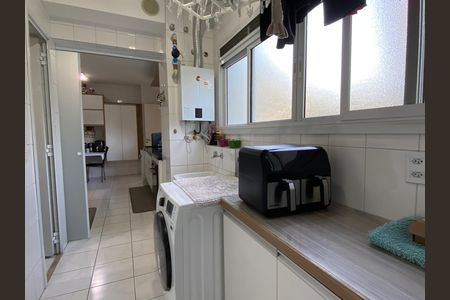 Apartamento à venda com 143m², 3 quartos e 3 vagas Apartamento à venda com 143m², 3 quartos e 3 vagasÁrea de Serviço
