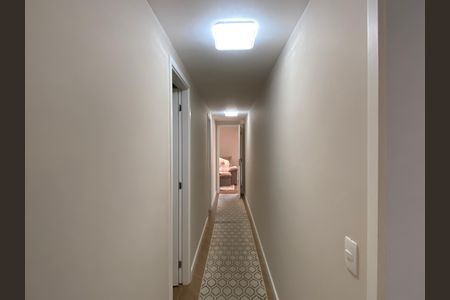 Apartamento à venda com 143m², 3 quartos e 3 vagas Apartamento à venda com 143m², 3 quartos e 3 vagasCorredor