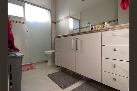 Apartamento à venda com 143m², 3 quartos e 3 vagas Apartamento à venda com 143m², 3 quartos e 3 vagasBanheiro da Suíte 3