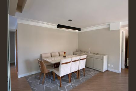 Apartamento à venda com 143m², 3 quartos e 3 vagas Apartamento à venda com 143m², 3 quartos e 3 vagasSala