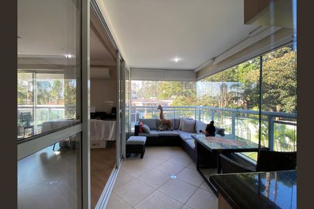 Apartamento à venda com 143m², 3 quartos e 3 vagas Apartamento à venda com 143m², 3 quartos e 3 vagasSala