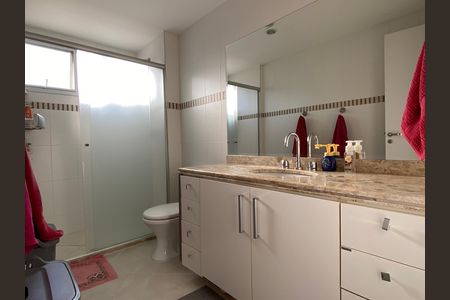 Apartamento à venda com 143m², 3 quartos e 3 vagas Apartamento à venda com 143m², 3 quartos e 3 vagasBanheiro da Suíte 3