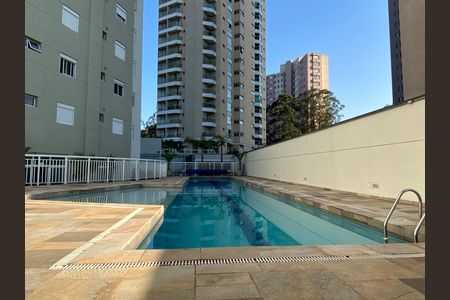 Apartamento à venda com 143m², 3 quartos e 3 vagas Apartamento à venda com 143m², 3 quartos e 3 vagasÁrea comum - Piscina