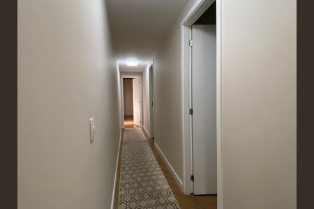Apartamento à venda com 143m², 3 quartos e 3 vagas Apartamento à venda com 143m², 3 quartos e 3 vagasCorredor