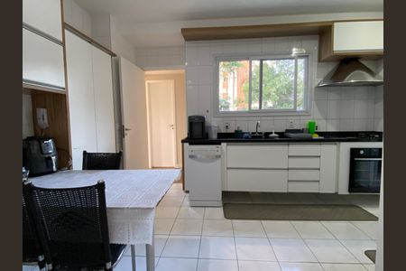 Apartamento à venda com 143m², 3 quartos e 3 vagas Apartamento à venda com 143m², 3 quartos e 3 vagasCozinha - Área de Serviço