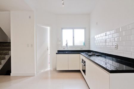 Casa de condomínio à venda com 157m², 3 quartos e 2 vagas Casa de condomínio à venda com 157m², 3 quartos e 2 vagasSala/Cozinha