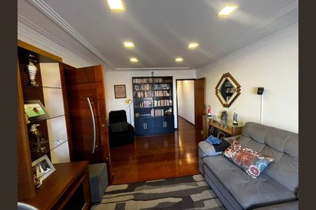 Casa à venda com 225m², 3 quartos e 2 vagasSala