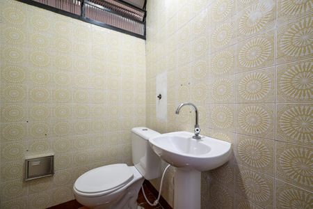 Casa à venda com 350m², 3 quartos e 4 vagasLavabo 1