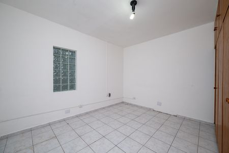 Casa à venda com 350m², 3 quartos e 4 vagasQuarto 2