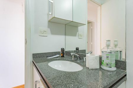 Apartamento à venda com 74m², 3 quartos e 2 vagasBanheiro Social