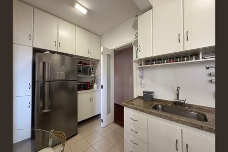Apartamento à venda com 97m², 3 quartos e 2 vagasCozinha