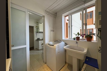 Apartamento à venda com 97m², 3 quartos e 2 vagasÁrea de Serviço