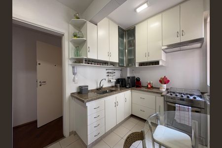 Apartamento à venda com 97m², 3 quartos e 2 vagasCozinha