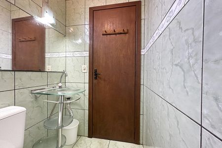 Casa à venda com 132m², 2 quartos e 2 vagasBanheiro