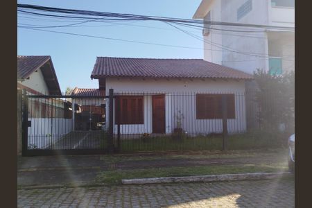 Casa à venda com 132m², 2 quartos e 2 vagasFachada