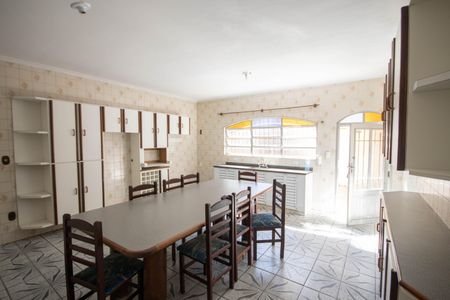 Casa para alugar com 1000m², 3 quartos e 4 vagasCozinha