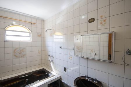 Casa para alugar com 1000m², 3 quartos e 4 vagasBanheiro 1