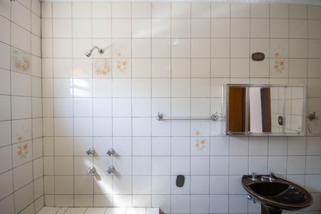 Casa para alugar com 1000m², 3 quartos e 4 vagasBanheiro 1