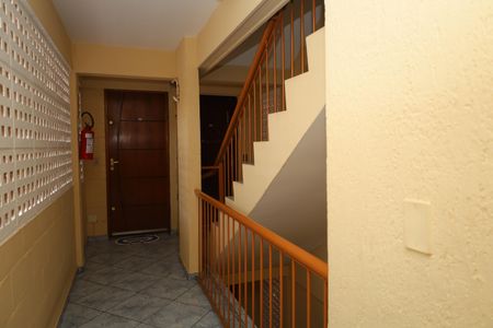 Apartamento para alugar com 45m², 2 quartos e 1 vagaÁrea comum - Saguão do andar