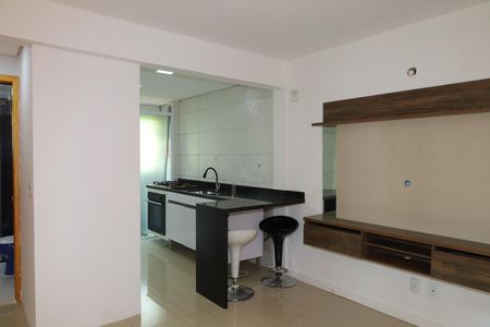 Sala de apartamento para alugar com 2 quartos, 45m² em Jardim Redil, São Paulo