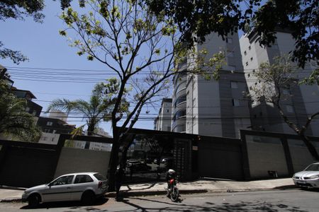 Apartamento à venda com 160m², 4 quartos e 2 vagasFachada