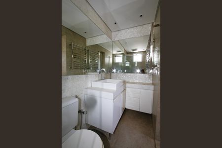 Apartamento à venda com 160m², 4 quartos e 2 vagasBanheiro da Suíte