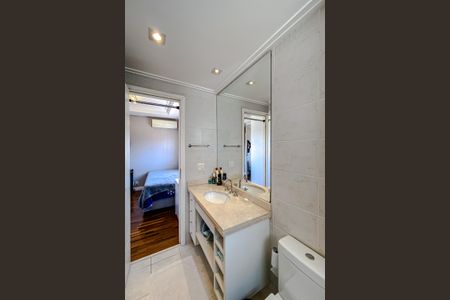 Apartamento à venda com 204m², 3 quartos e 4 vagasBanheiro da Suíte 1