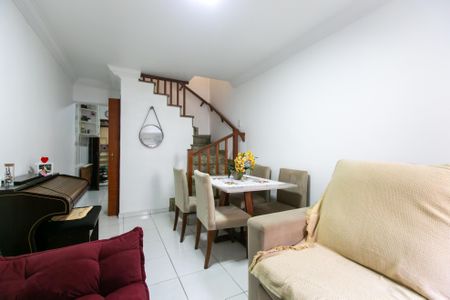 Casa de condomínio à venda com 72m², 2 quartos e 1 vagaSala