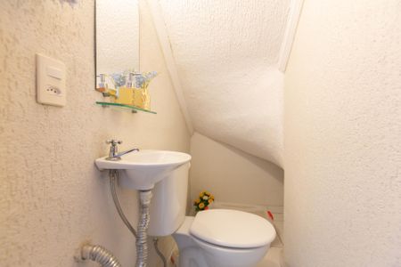 Casa de condomínio à venda com 72m², 2 quartos e 1 vagaLavabo 