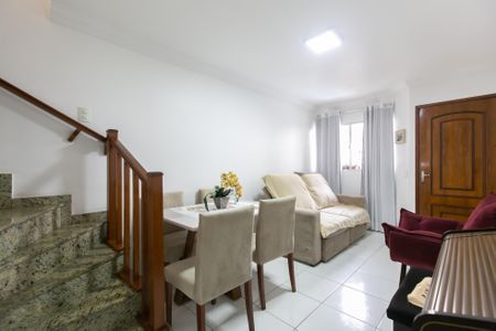 Sala de casa de condomínio à venda com 2 quartos, 72m² em Vila Taquari, São Paulo