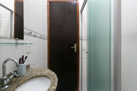 Casa de condomínio à venda com 72m², 2 quartos e 1 vagaBanheiro 