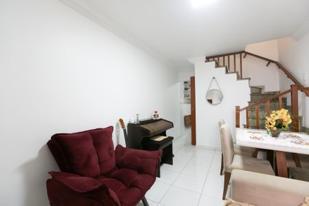 Sala de casa de condomínio à venda com 2 quartos, 72m² em Vila Taquari, São Paulo