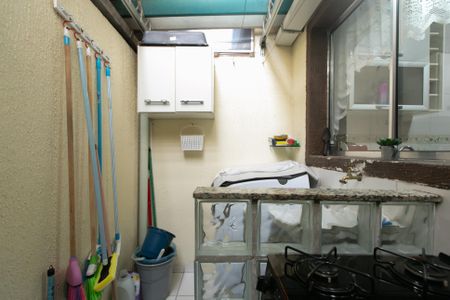 Casa de condomínio à venda com 72m², 2 quartos e 1 vagaÁrea de Serviço 