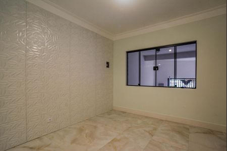Casa à venda com 168m², 3 quartos e 2 vagas Casa à venda com 168m², 3 quartos e 2 vagasSala