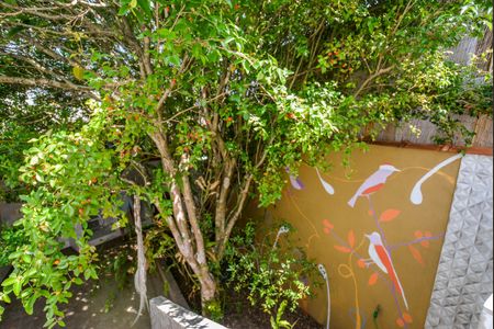 Casa à venda com 168m², 3 quartos e 2 vagas Casa à venda com 168m², 3 quartos e 2 vagasQuintal