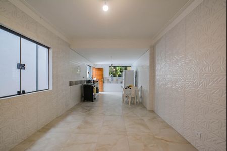 Casa à venda com 168m², 3 quartos e 2 vagas Casa à venda com 168m², 3 quartos e 2 vagasSala de Jantar
