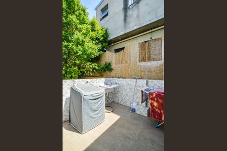 Casa à venda com 168m², 3 quartos e 2 vagas Casa à venda com 168m², 3 quartos e 2 vagasÁrea de Serviço