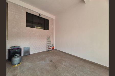 Casa à venda com 168m², 3 quartos e 2 vagas Casa à venda com 168m², 3 quartos e 2 vagasGaragem
