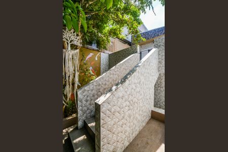 Casa à venda com 168m², 3 quartos e 2 vagas Casa à venda com 168m², 3 quartos e 2 vagasQuintal