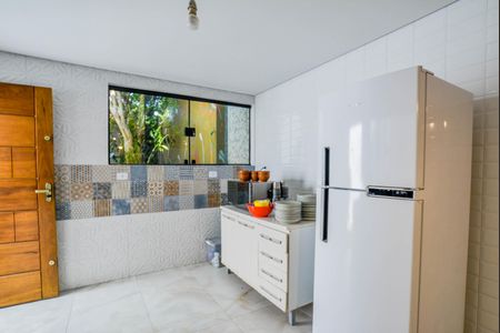 Casa à venda com 168m², 3 quartos e 2 vagas Casa à venda com 168m², 3 quartos e 2 vagasCozinha