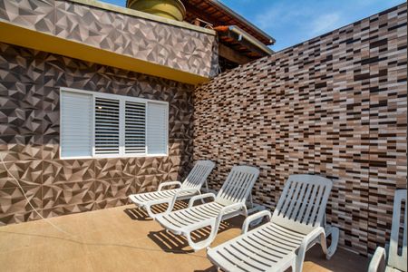 Casa à venda com 168m², 3 quartos e 2 vagas Casa à venda com 168m², 3 quartos e 2 vagasVaranda do Quarto 1